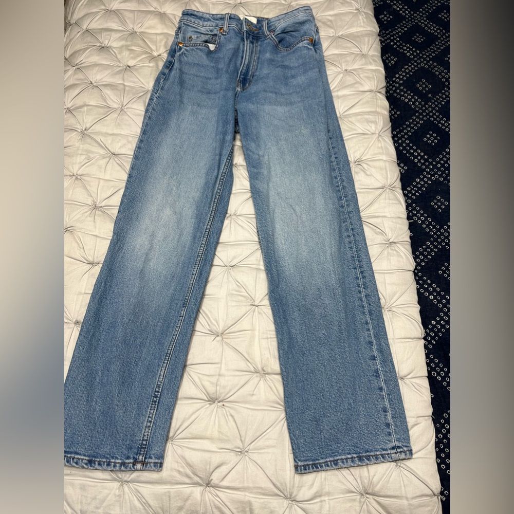 H&M High Waist Straight Leg Denim Jeans Women’s Size 4